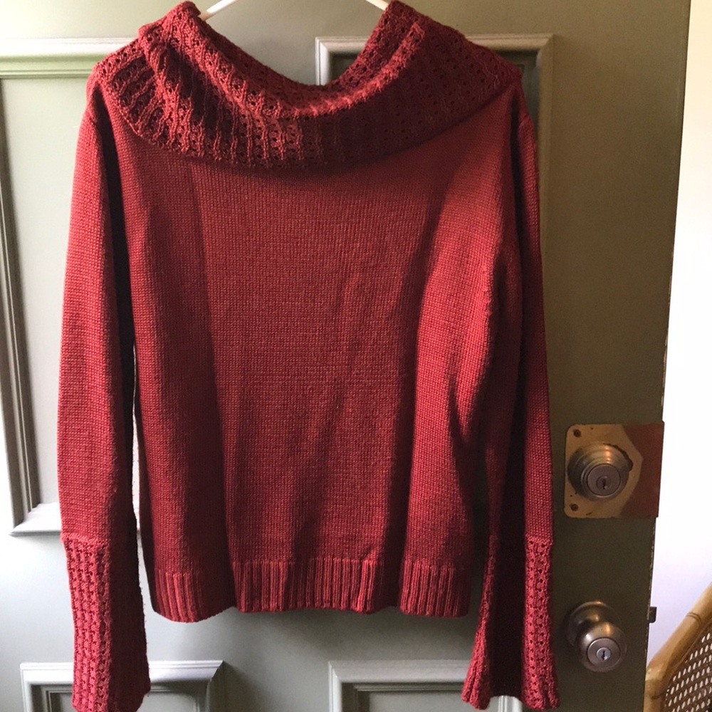 Lovely rust/red burgundy cowl sweater size L - Picture 4 of 7